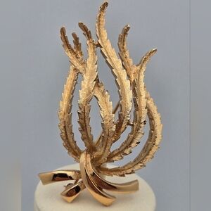 ​Monet Brooch Brushed Finish Fern Foliage Gold Tone Pin Retro Estate Sale